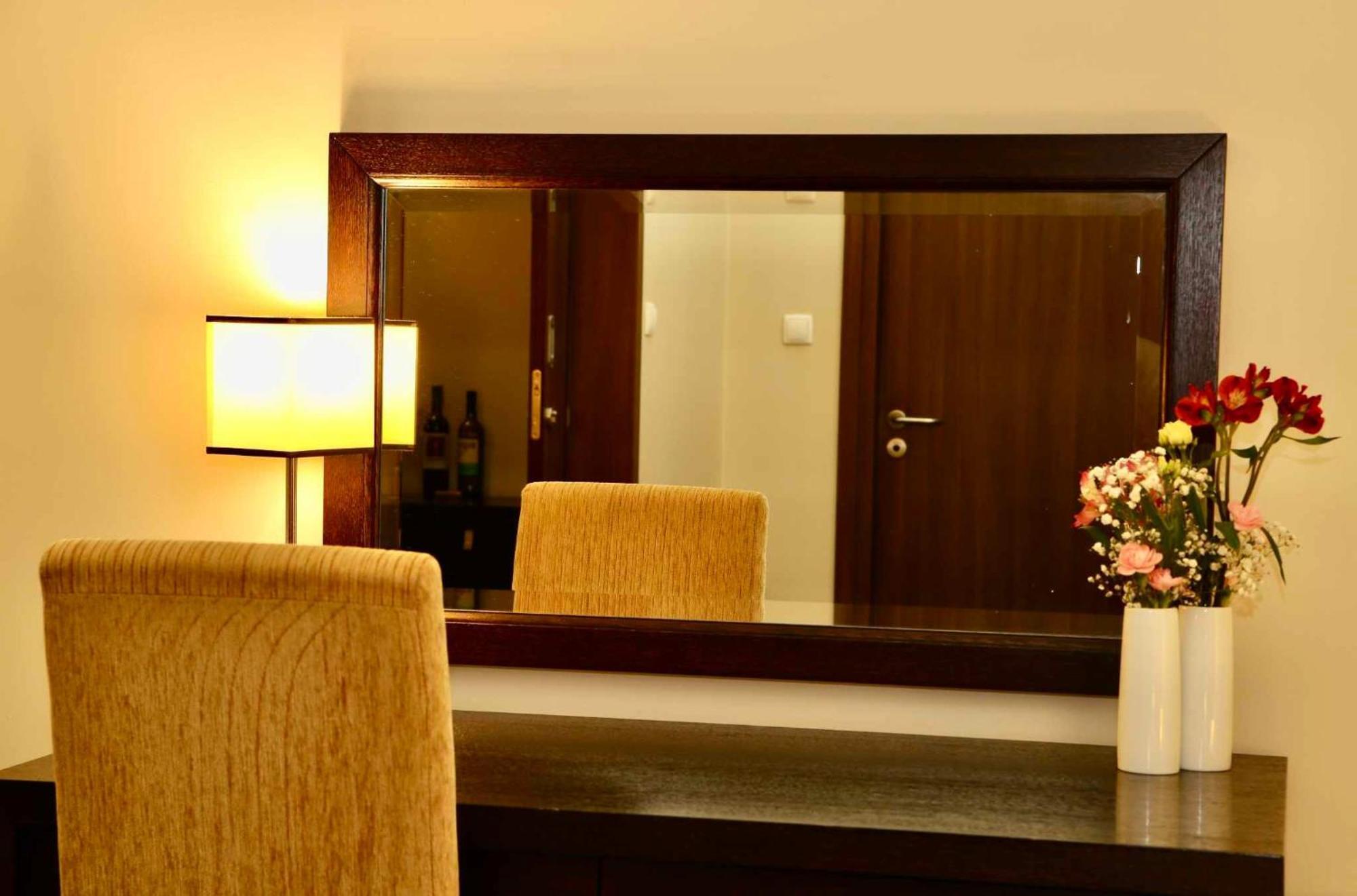Hotel Teczowy Mlyn Келце Екстериор снимка