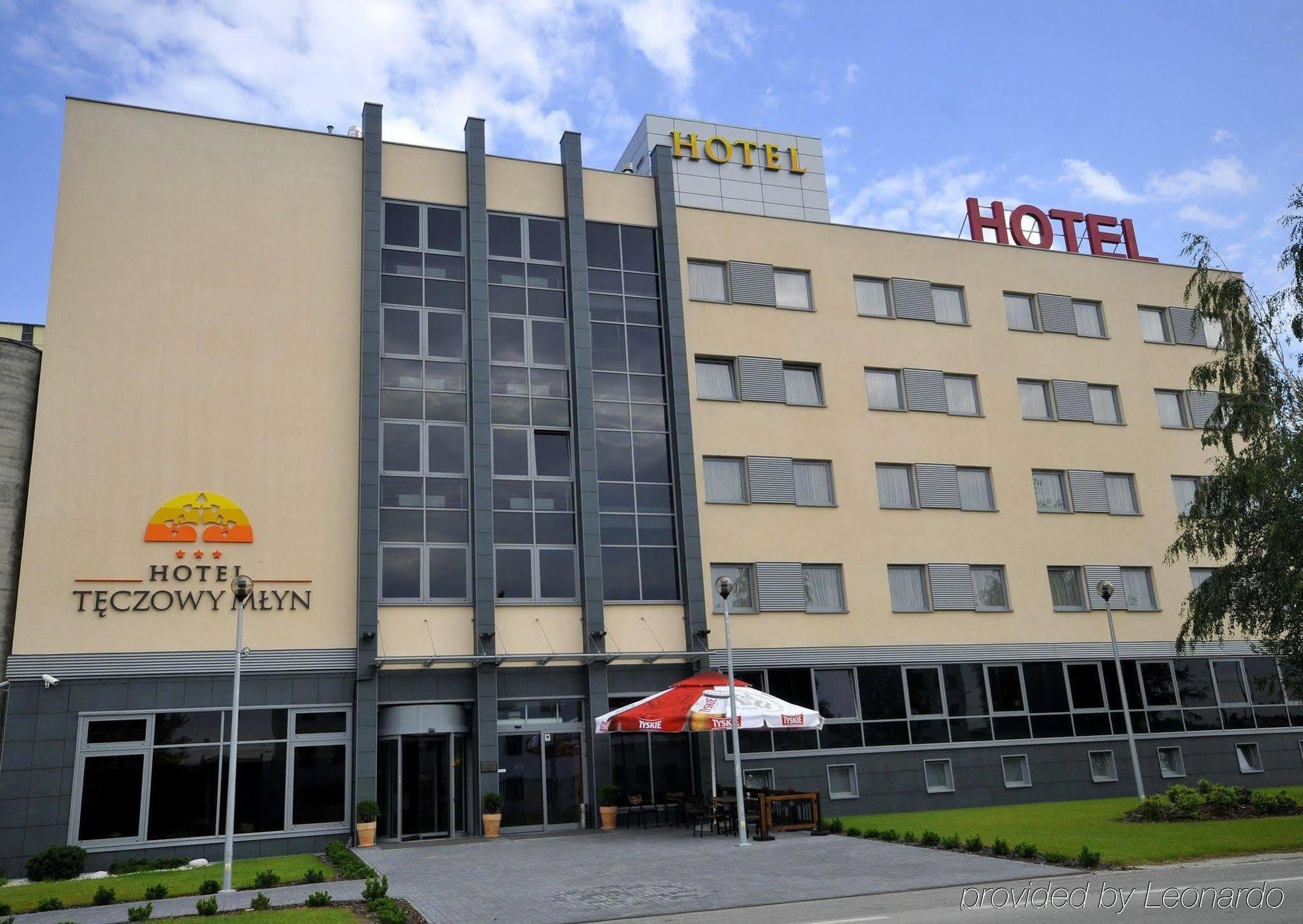 Hotel Teczowy Mlyn Келце Екстериор снимка